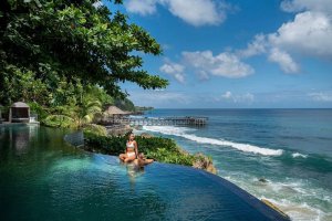 Hoteles en Bali - Hoteles con piscina y vistas al mar